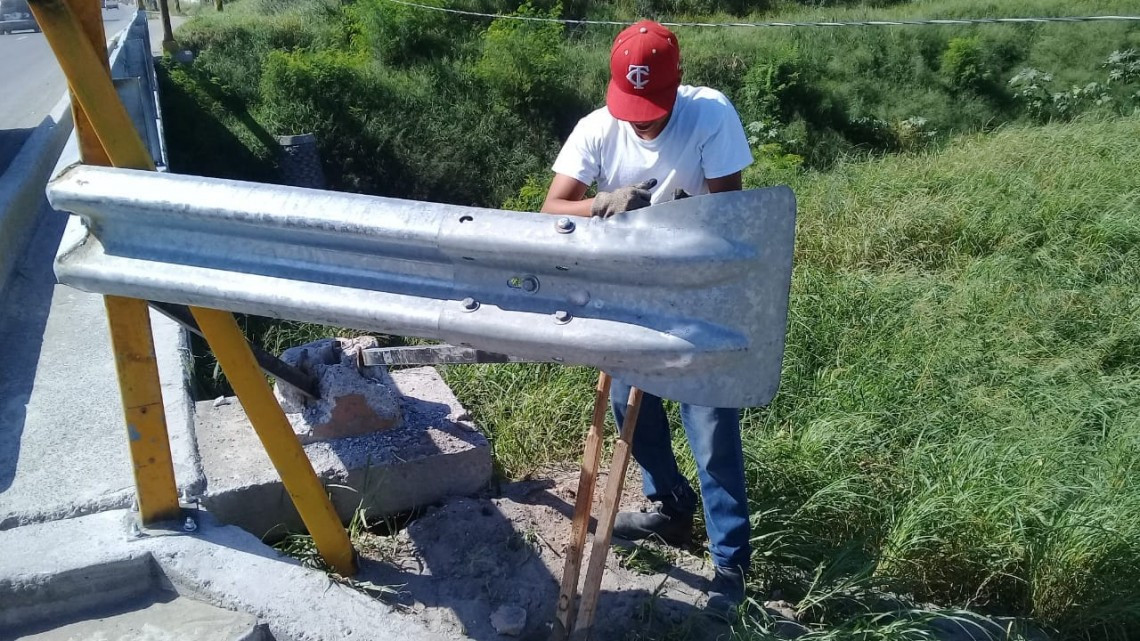 Vallas metálicas contribuyen a la seguridad y orden vial