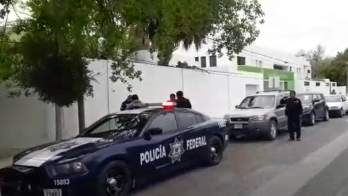 Rescata PF a menor que caminaba solo en la carretera Victoria - Monterrey