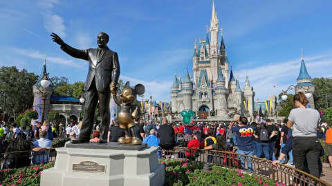 Disney promete ayudar a derogar el proyecto de ley 'No digas gay' de Florida