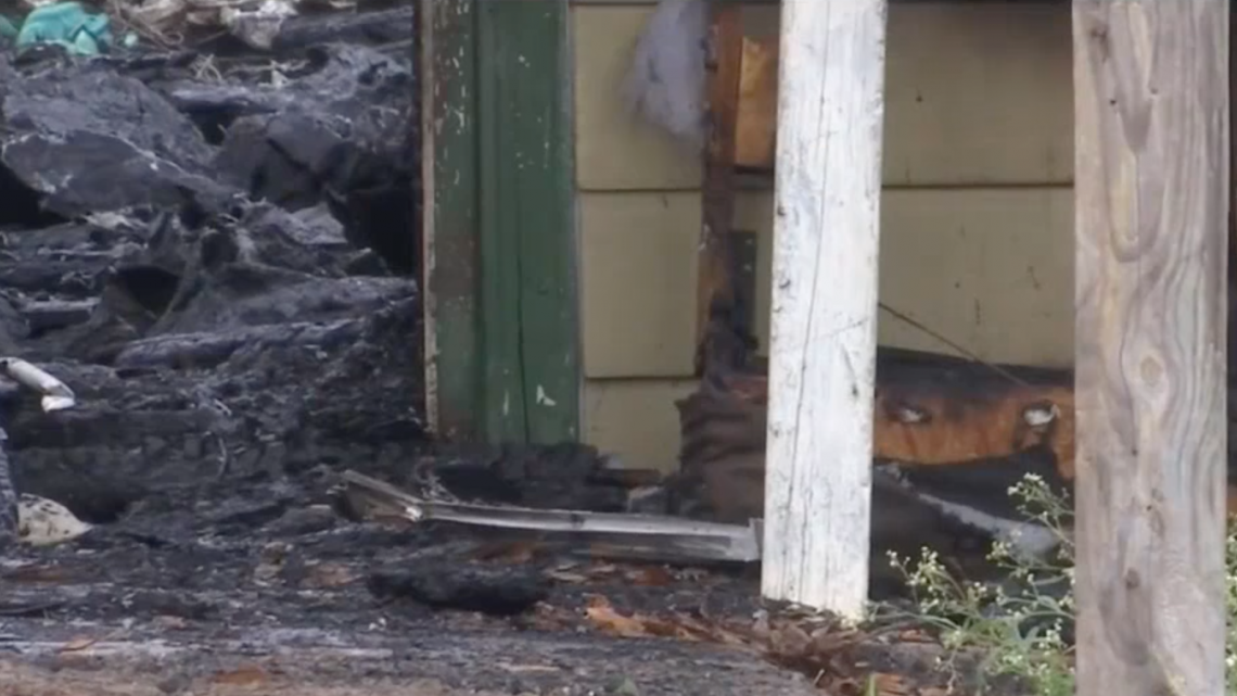 Se quema una casa abandonada en Pharr