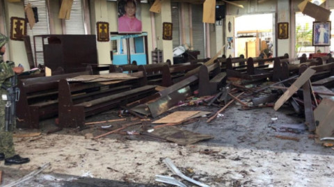 27 muertos tras atentado en catedral de Filipinas