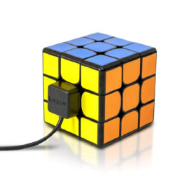 Presentan cubo rubik con tecnología Bluetooth