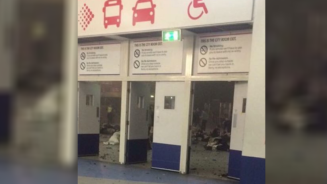 Al menos 20 muertos por explosión en concierto de Ariana Grande