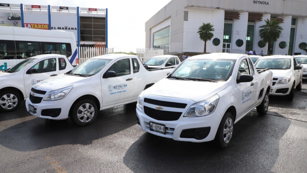 Entrega Alcaldesa Maki Ortiz maquinaria y equipo por más de 42 MDP