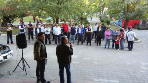 Telefonistas amenazan con irse a huelga