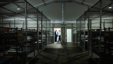 Condiciones insalubres en “Alligator Alcatraz”; denuncian seis migrantes hospitalizados