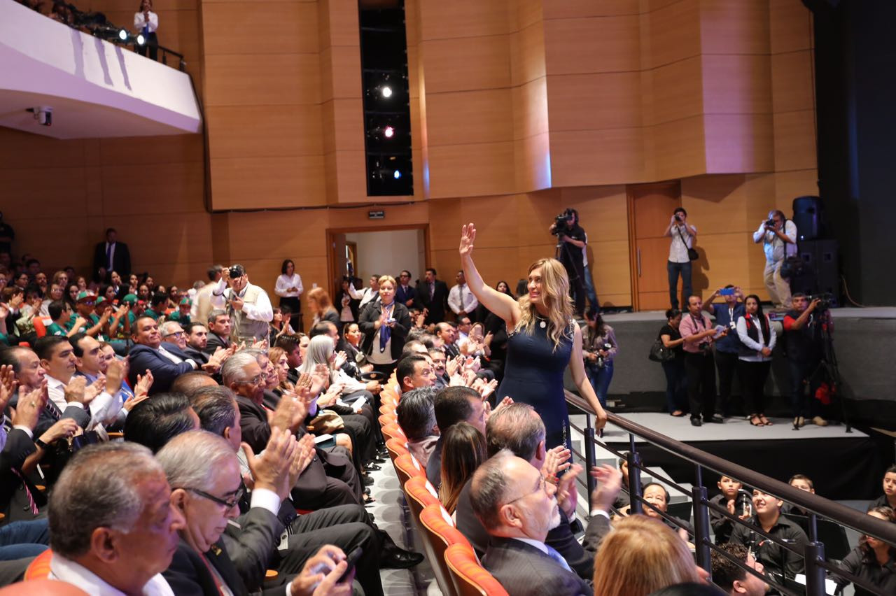 Destaca Maki inversión en obras en su 1er Informe