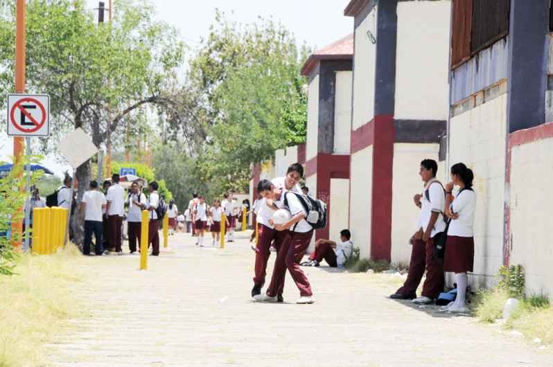 Clubes sustituyen a los talleres técnicos en Secundarias