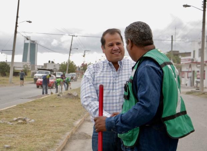 Victorenses son felicitados por ser cumplidos