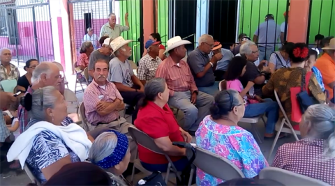 Beneficiaros de 65 y Más temen no se les dé el apoyo