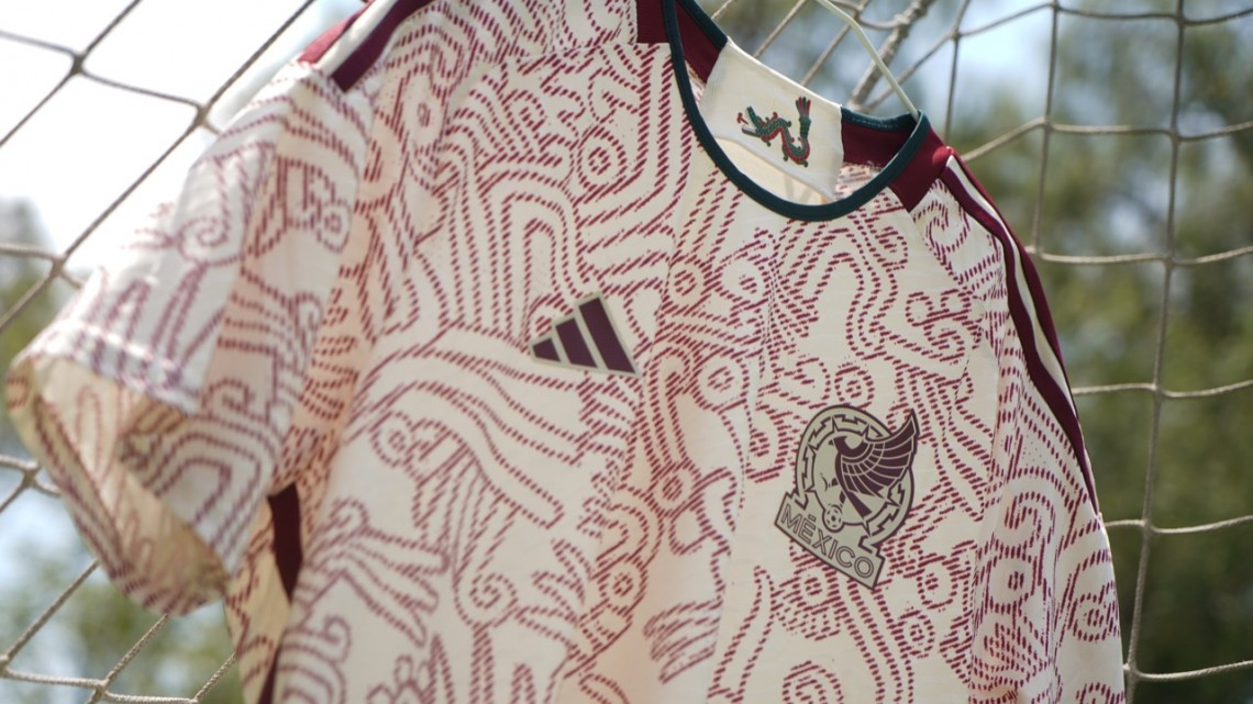Selección Mexicana hace oficial el uniforme de visita para Qatar 2022