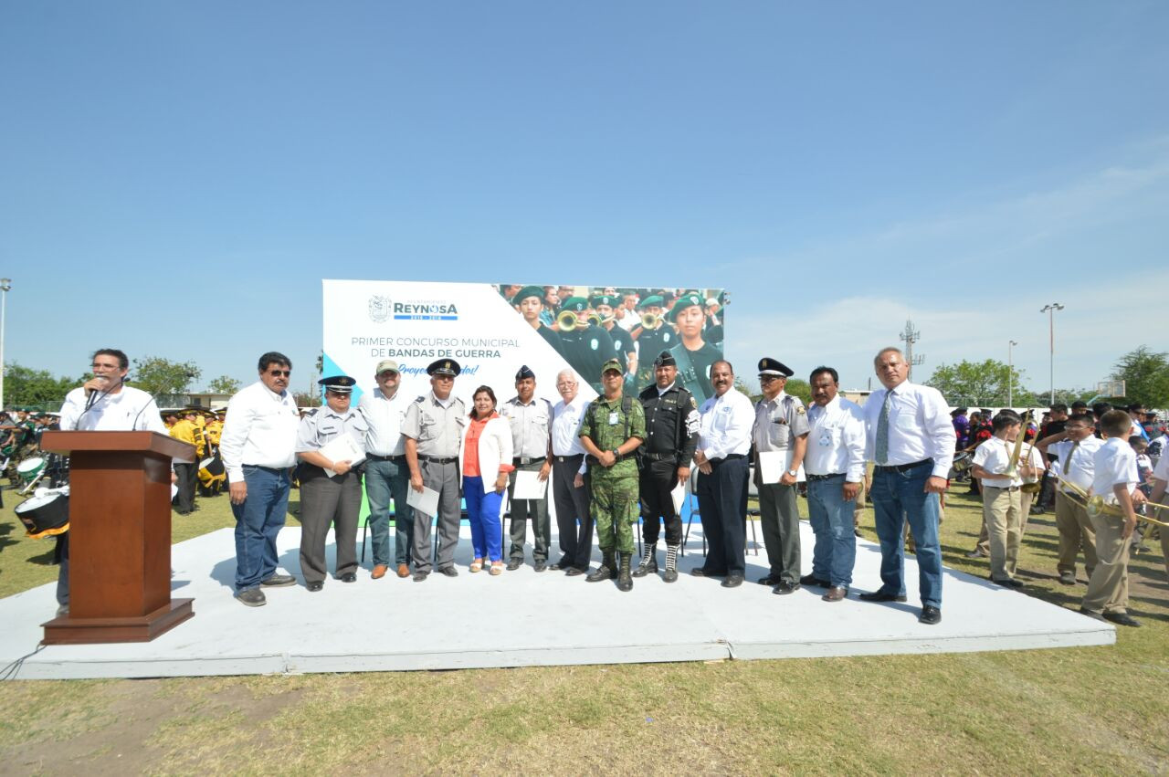 Compiten 20 Bandas de Guerra en Concurso Municipal