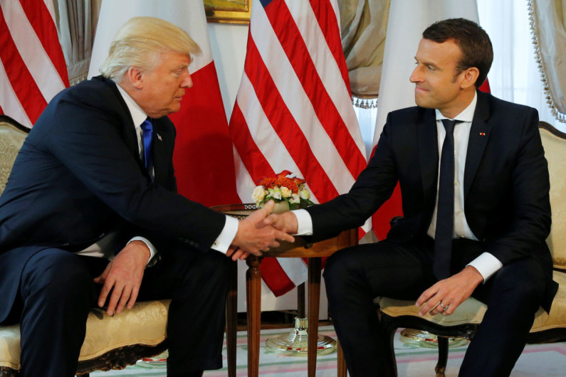 Sostienen Trump y Macron encuentro en Bruselas