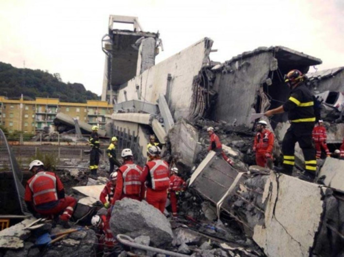 Suman 41 víctimas por desplome de puente en Génova