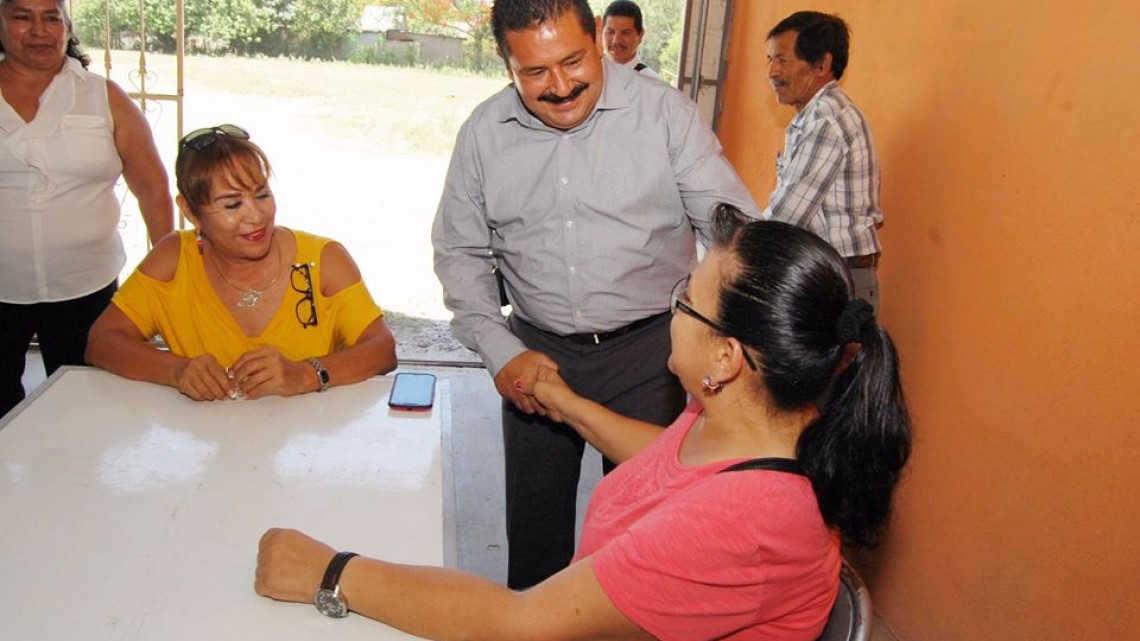 Alcalde realiza programa “Saludando a tu vecino”