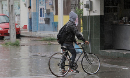 Frente frío 24 provocará lluvias intensas, vientos fuertes y descenso de temperaturas en México