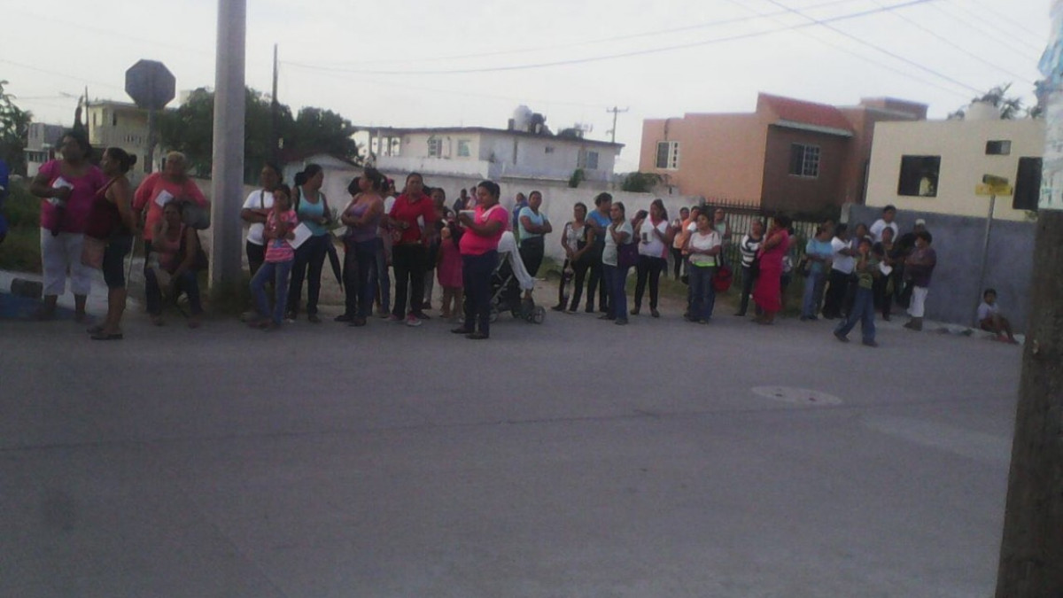 Prospera hace madrugar a beneficiarios para no darlos de baja