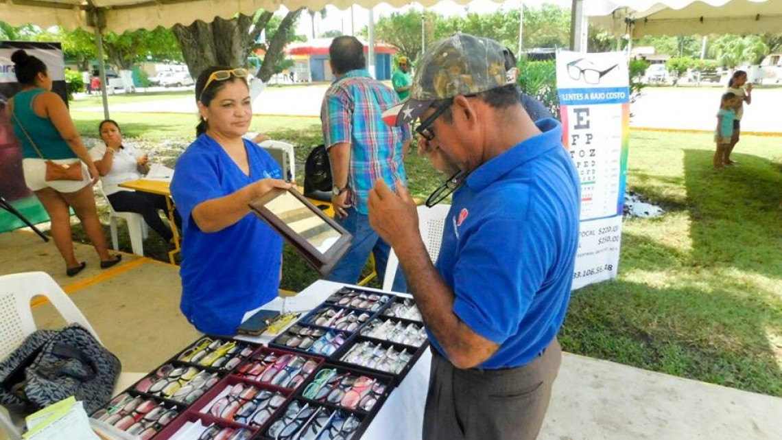 Realizan con éxito "Feria del Regreso a Clases"