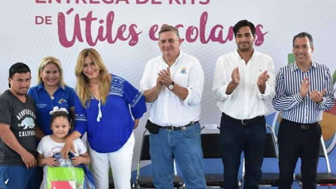 Entregan más de mil 800 kits de útiles escolares y mochilas