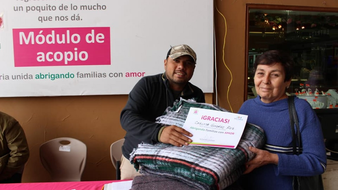 Realizan campaña "Abrigando Familias con Amor"