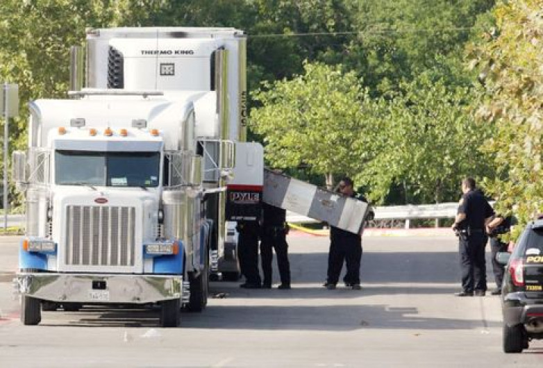 Sobreviviente de tráiler en San Antonio, bebió anticongelante