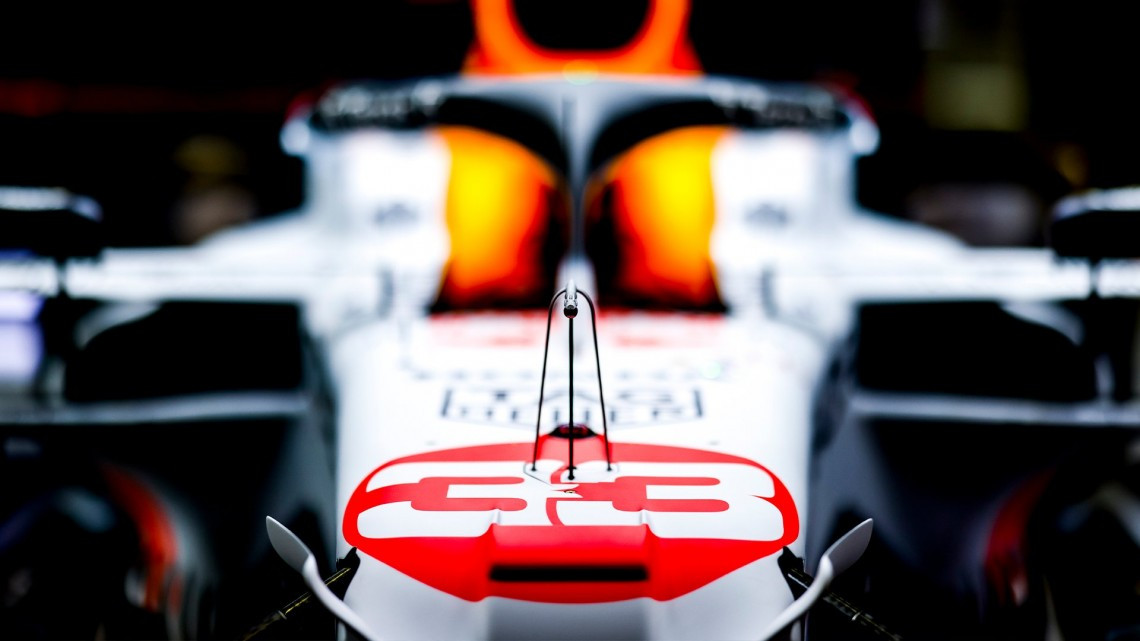 Red Bull Racing muestra diseño completo del RB16B en honor a Honda