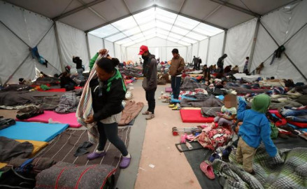 EU busca regresar a migrantes que pasen entrevista de “miedo creíble”