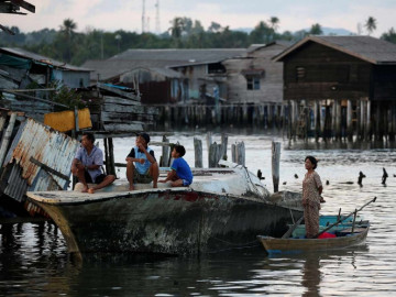 Levantan alerta de tsunami en Indonesia