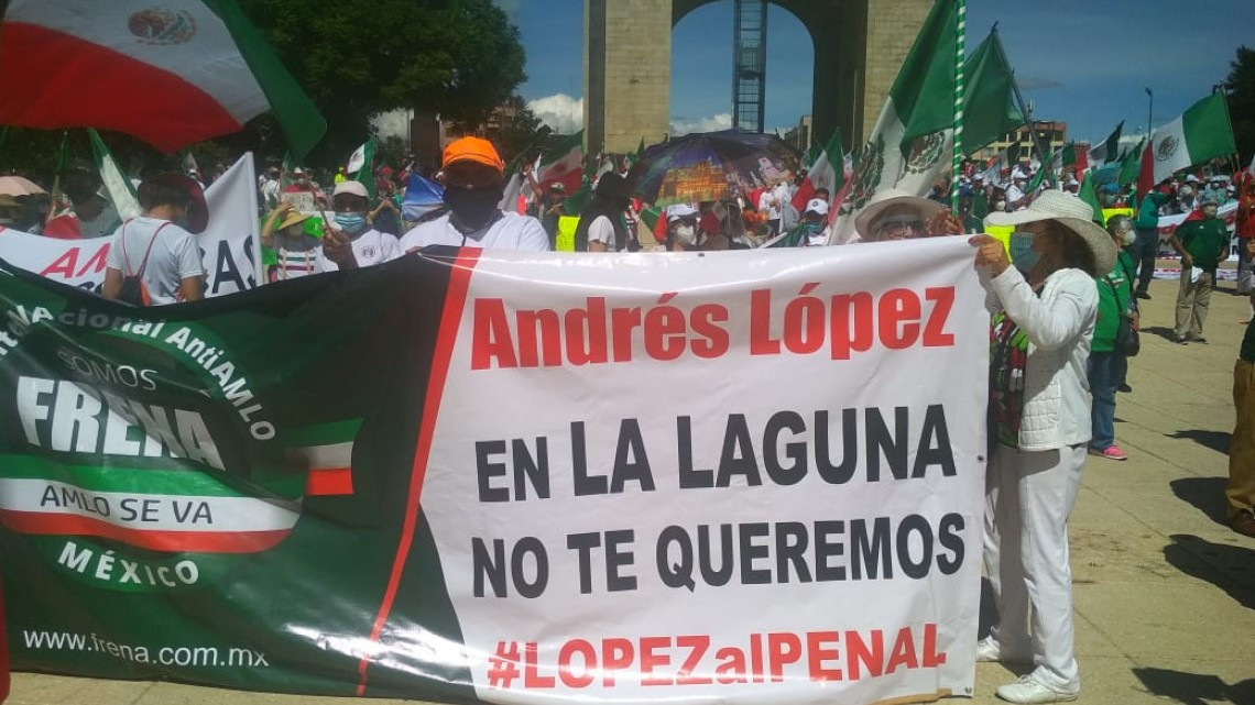 Se registra mega marcha de FRENAAA en la CDMX