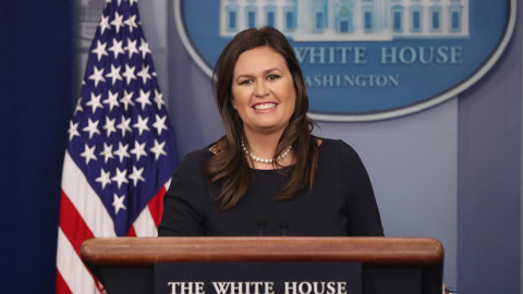 Sarah Sanders deja de ser portavoz de la Casa Blanca