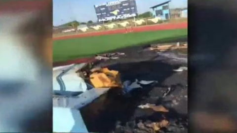 Arrestan a tres estudiantes acusados de provocar incendio