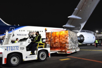 Agradece Zoé Robledo a Ebrard esfuerzos para adquirir insumos médicos