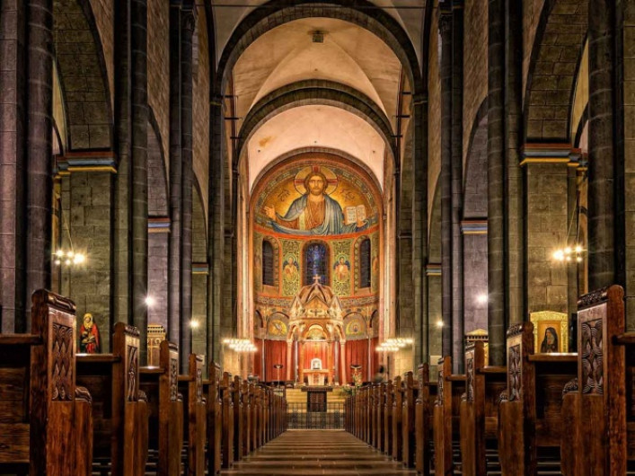 Publican lista de 395 curas acusados de pederastia