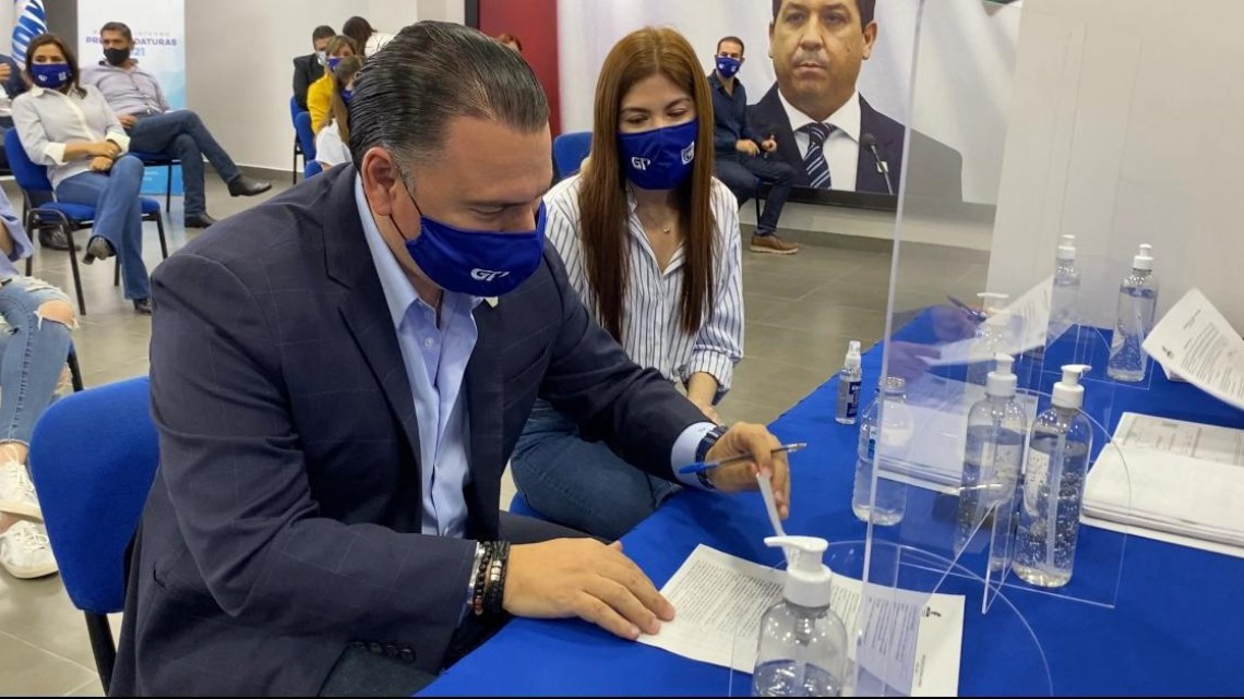 Va Gerardo Peña por la diputación federal en el distrito 02