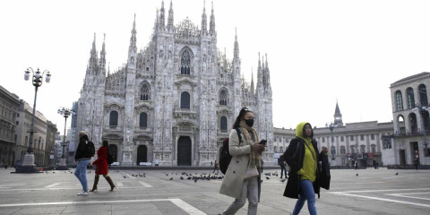 Prohíben en Milán fumar a menos de 10 metros de otra persona al aire libre