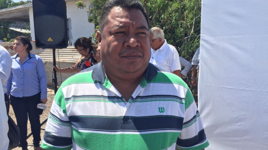 Colonos reconocen el trabajo de Chuchín 