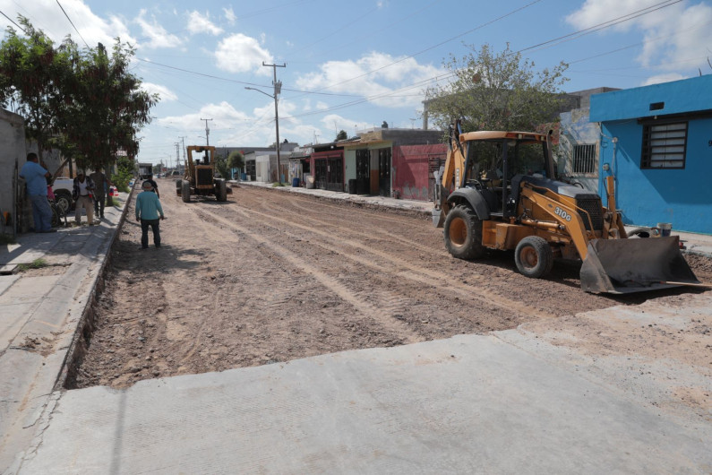 Rescata gobierno Municipal calles en Villas de San Miguel