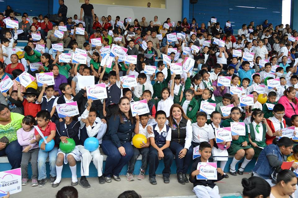 Beneficia a niños y jóvenes con beca "Seguirán Contando Conmigo"