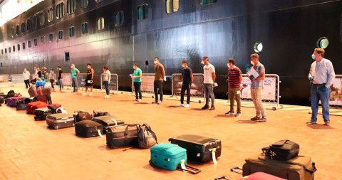 Gobierno mexicano repatria a 187 personas varadas en un crucero 