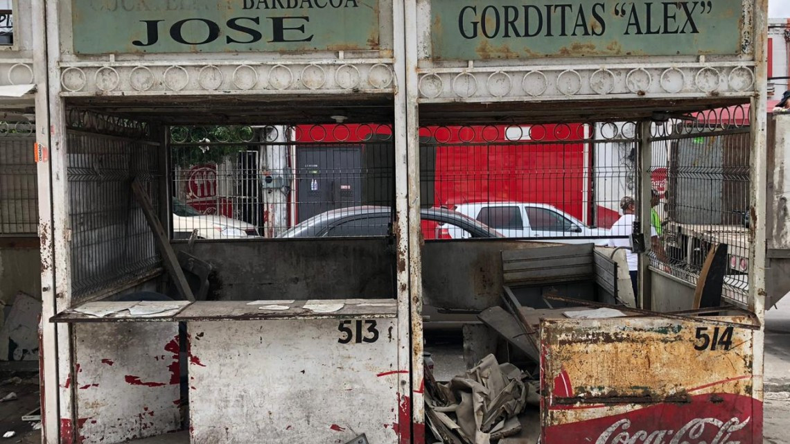 Desalojan a 17 locatarios de la plaza “Allende”