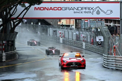 Gran Premio de Mónaco se retrasó más de una hora por lluvia