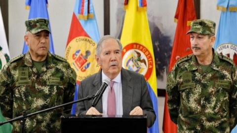 Renuncia ministro de Defensa de Colombia