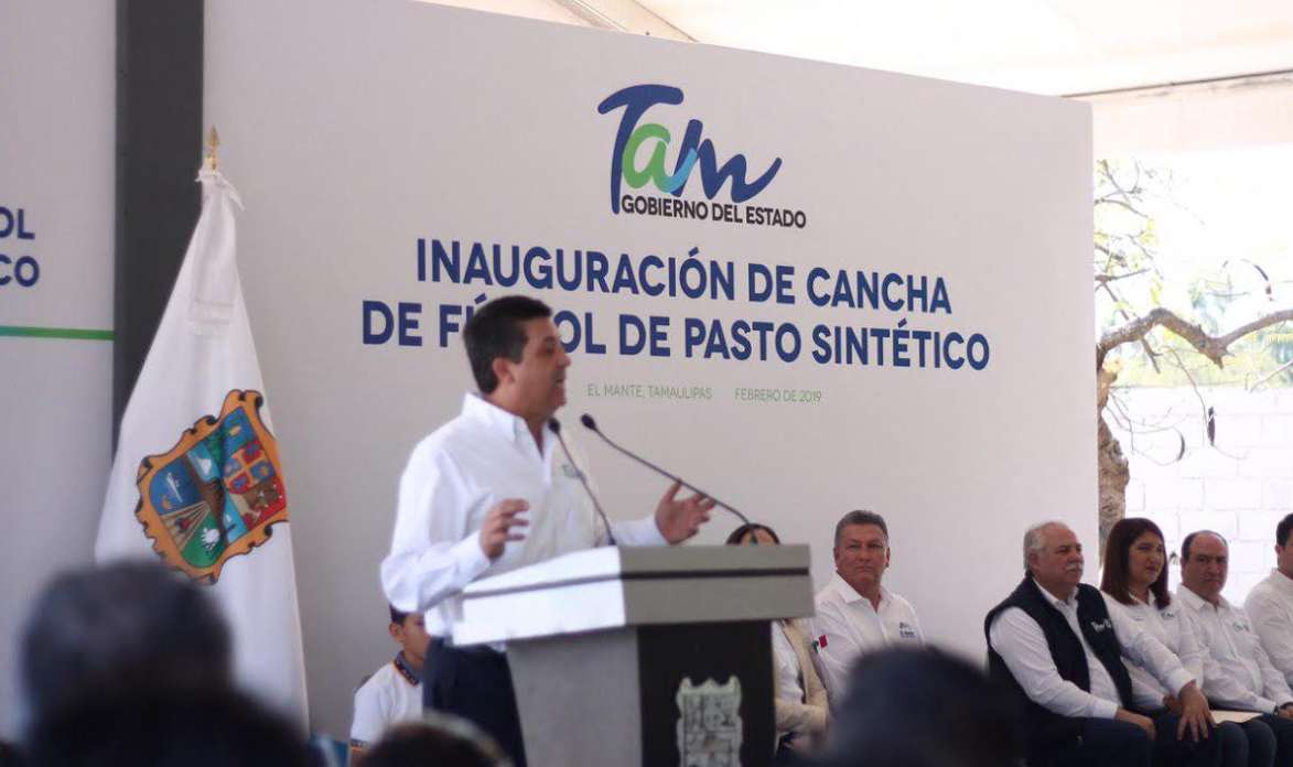Inaugura Gobernador Cancha de pasto sintético en Ciudad Mante