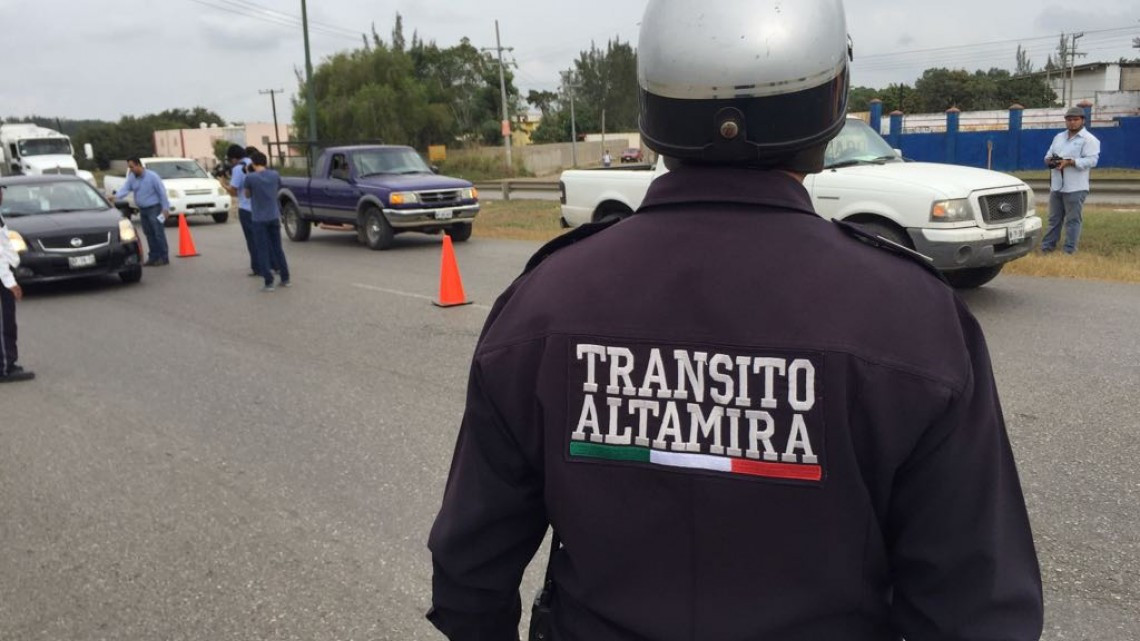 Serán profesionalizados las nuevas generaciones de agentes viales