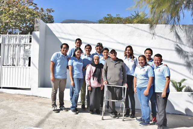 Voluntariado Juvenil otorga apoyo a adultos mayores