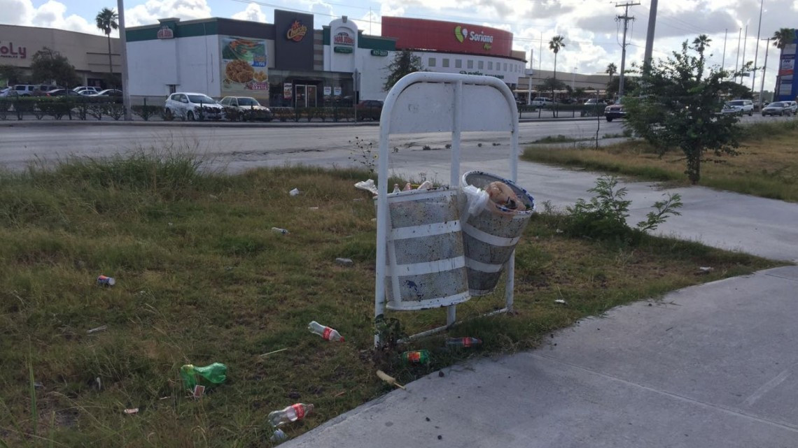 Basura se apodera del área verde de Casa Blanca 