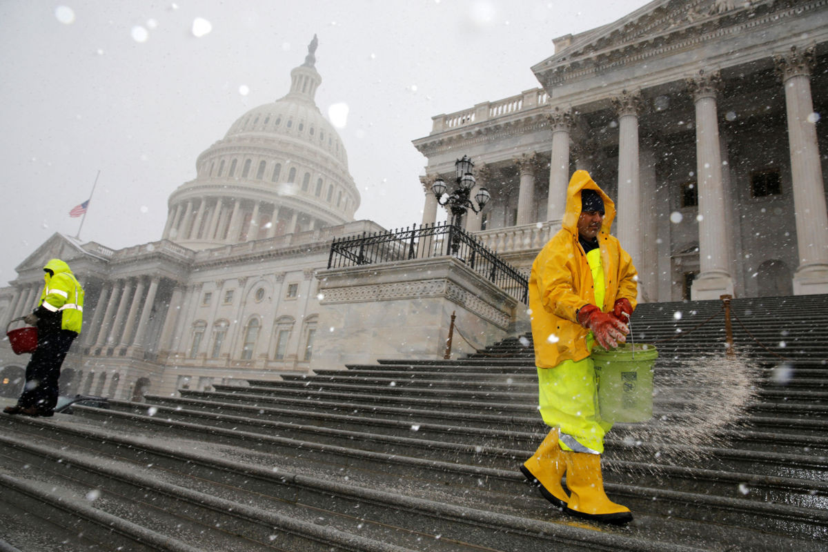 Tormenta de nieve, causante de cierre de gobierno