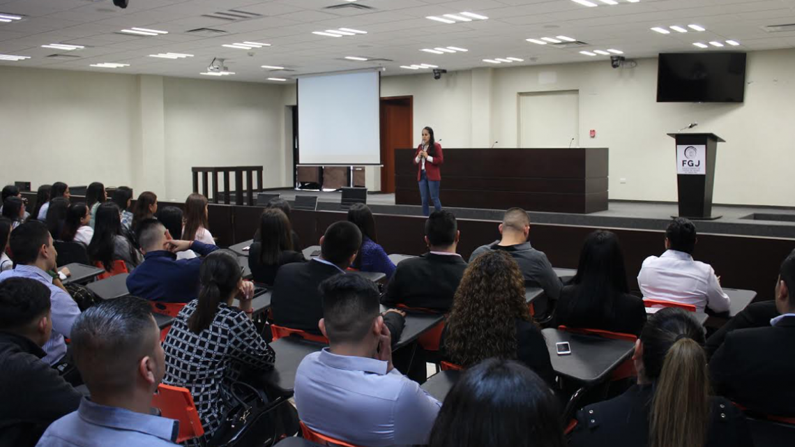 Estudiantes de Derecho conocen funcionamiento de la FGJ 