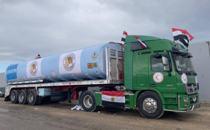 Llega a Gaza el primer suministro de combustible desde el inicio de la guerra