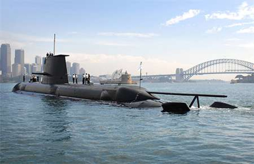 Firma Francia millonario contrato para construir submarinos a Australia